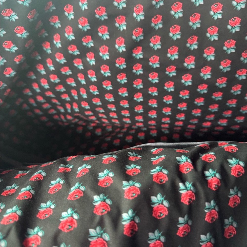 Vera Bradley Deluxe Travel Tote in Carbon Gray with Rose Print Interior - NWT - Picture 8 of 15